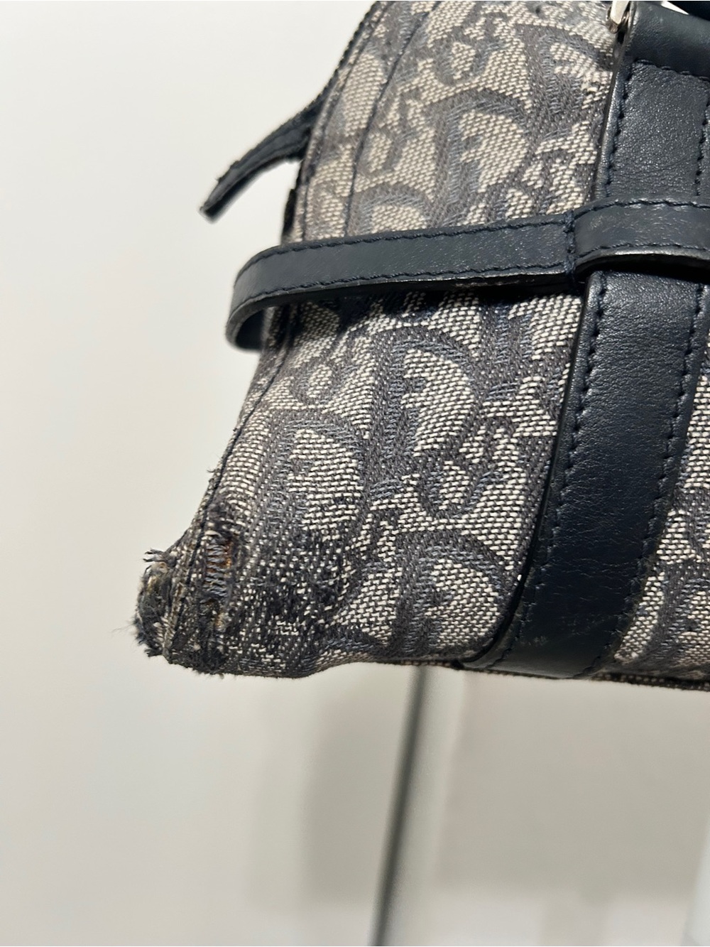 Christian Dior Trotter canvas shoulder bag - Picture 6 of 16